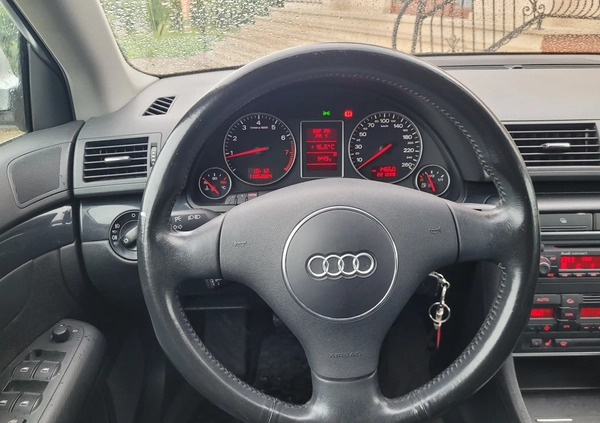 Audi A4 cena 18900 przebieg: 221200, rok produkcji 2003 z Bochnia małe 211